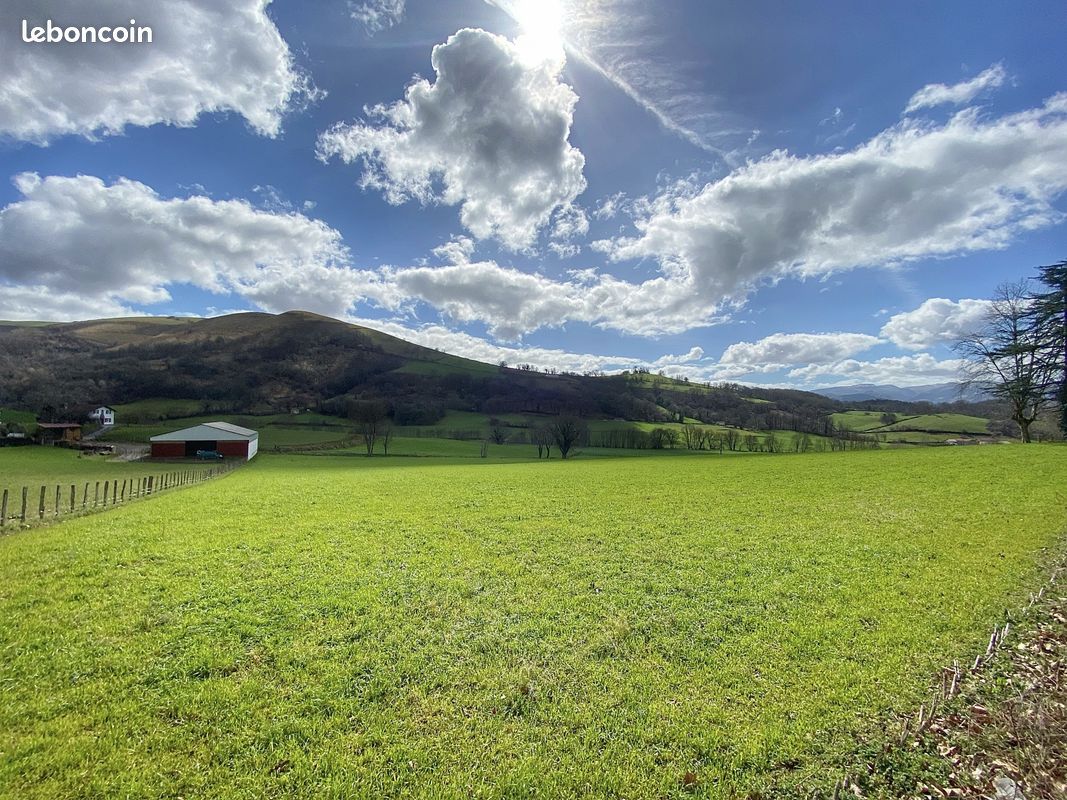 Terrain 1095 m² · à Saint-Jean-Pied-de-Port · 1 095 m² · 83 000 €