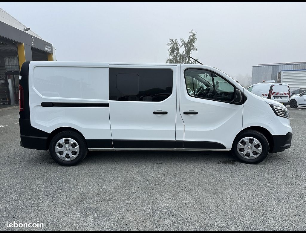 Renault Trafic CONFORT L2H1 CABINE APPROFONDIE 2L DCI 150 (image 3)