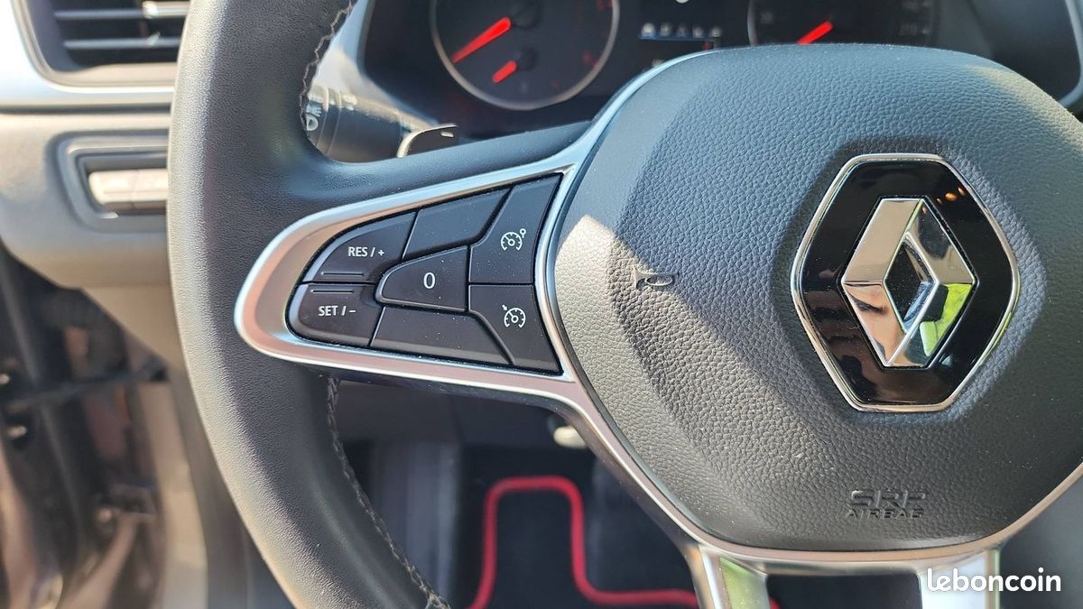 Renault Captur 1.5 Blue dCi 115 EDC7 Business (image 28)