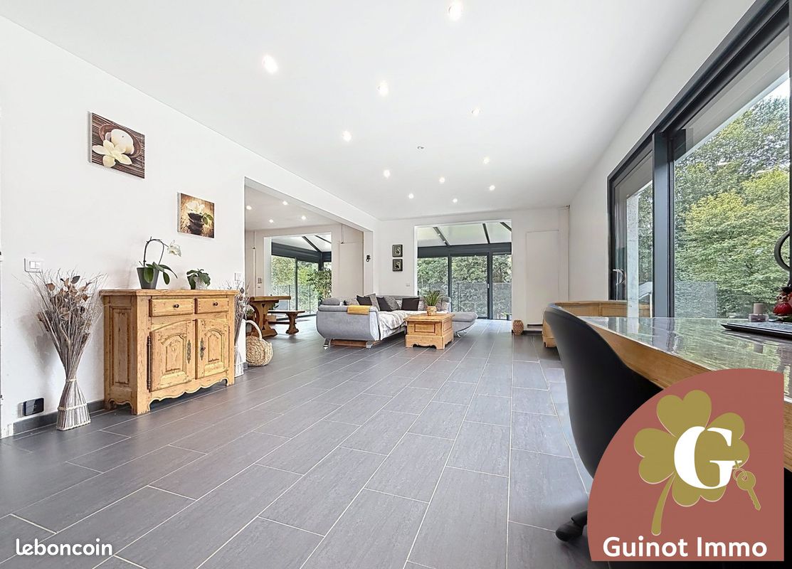 Maison 8 pièces 208 m² · à Lillebonne · 208 m² · 293 000 €