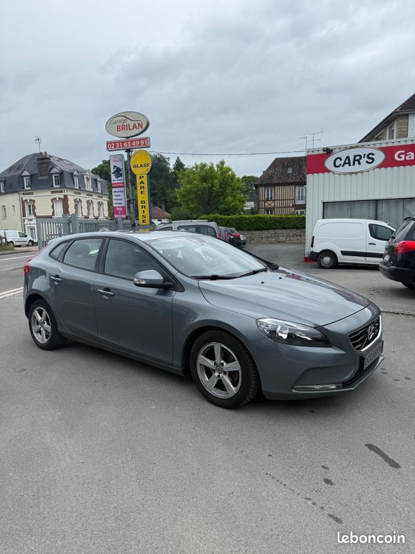 Volvo V40 1.6 115 2eme main tres propre (image 1)