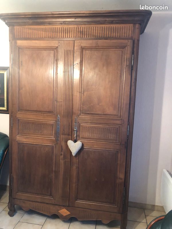 Armoire d’époque très belle (image 1)