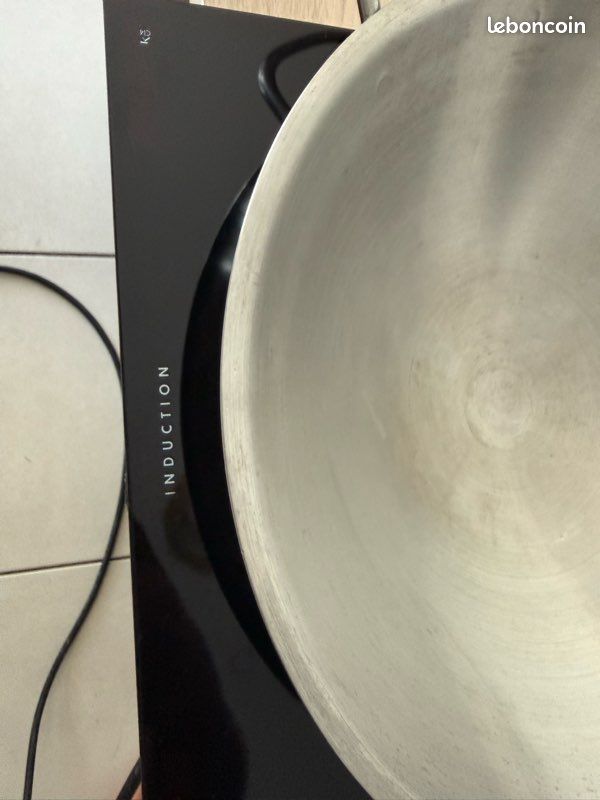 Table de cuisson induction Wok encastrable AEG HC451500EB + Poêle Wok inox – Très bon état (image 10)