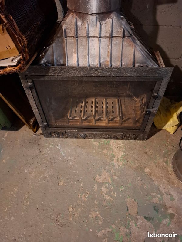 Vend insert grille décorative matériaux fonte très bon état (image 4)