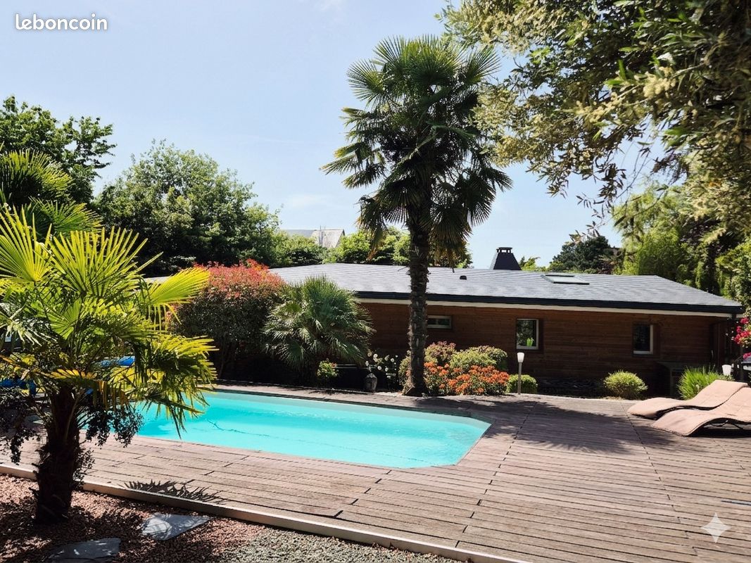 Maison 9 pièces 215 m² · à Rouillon · 215 m² · 598 000 €