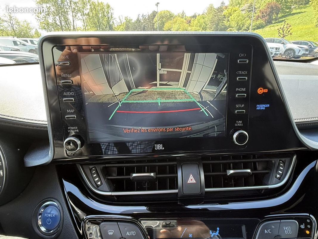 TOYOTA C-HR 2.0 Hybrid - BV e-CVT Collection GPS + CAMERA AR + CLIM (image 22)