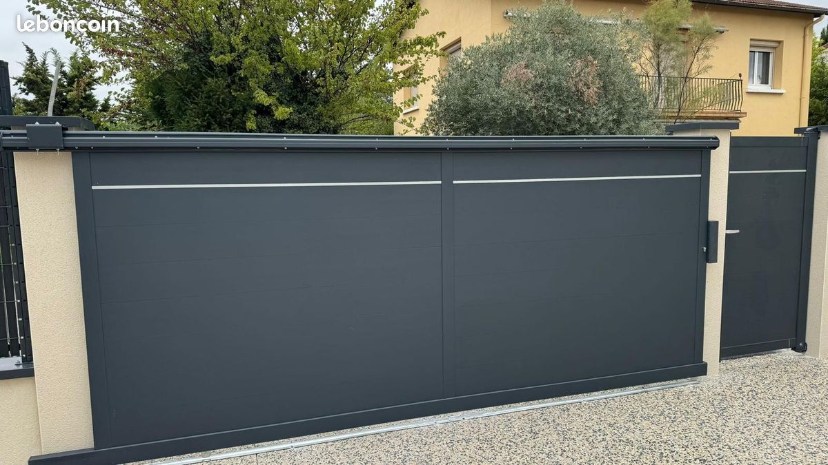 Déstockage portail coulissant alu modèle Milano (image 1)