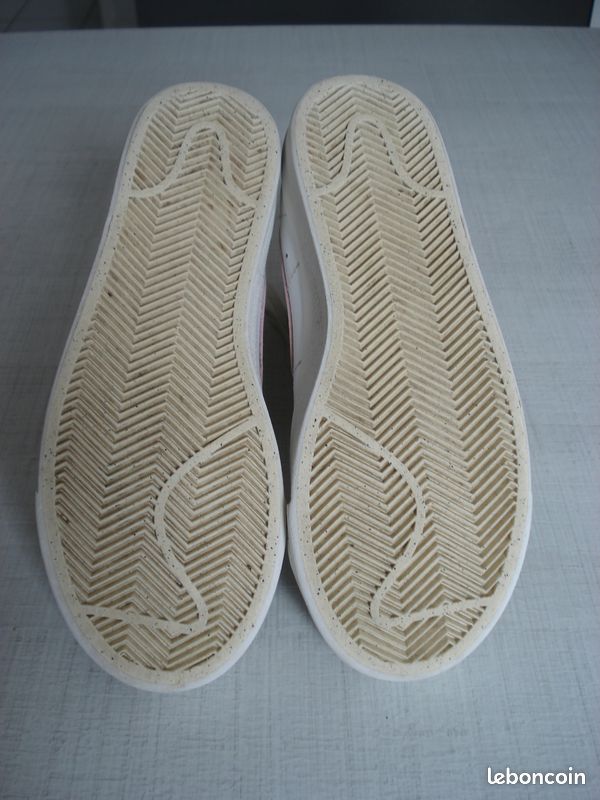 Baskets montantes Nike Blazer Mid 77, blanc et rose (image 5)