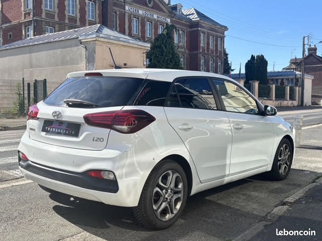 HYUNDAI I20 1.2 84 ch Intuitive - 2 Pneus neufs (image 5)
