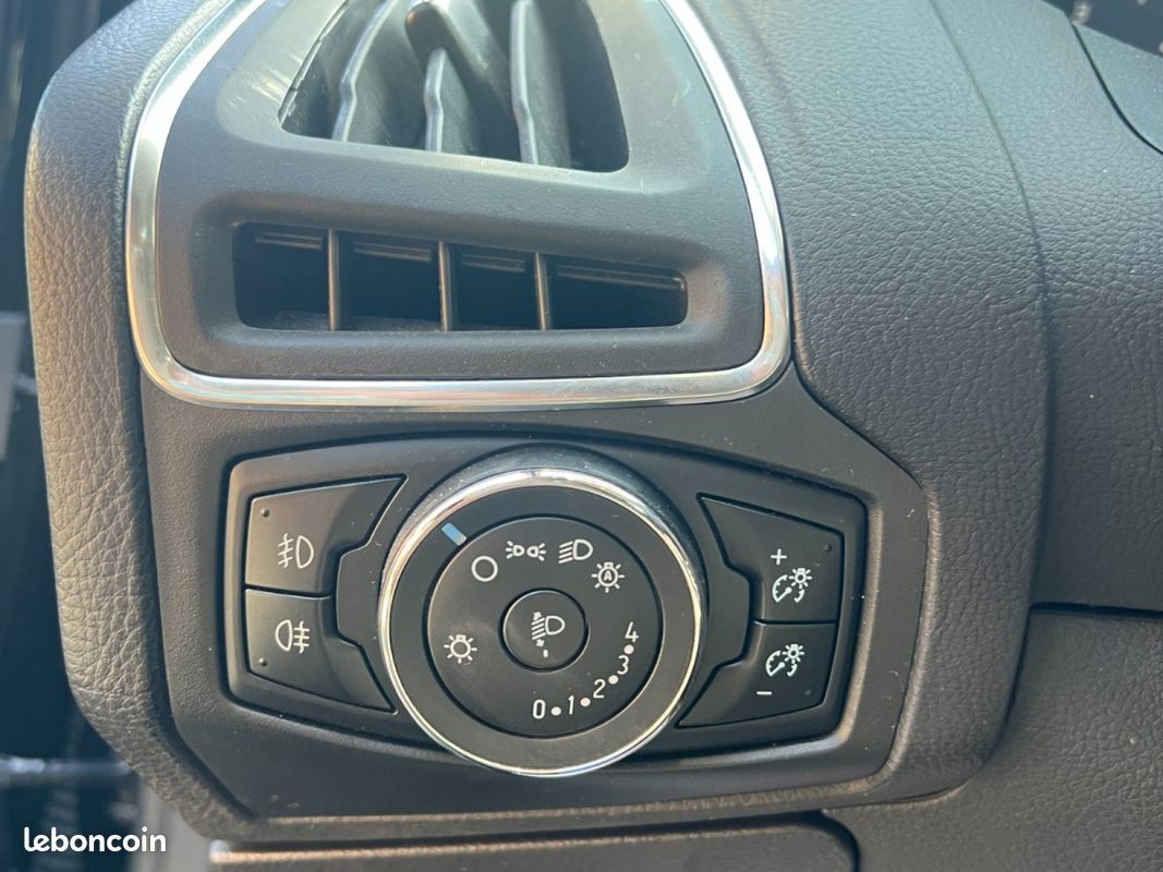 FORD FOCUS 1.6 TDCi 115cv FAP SS Edition (image 10)