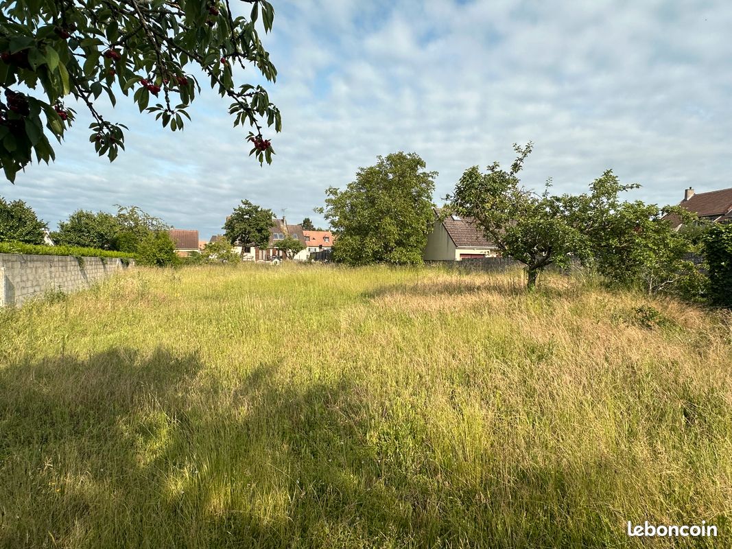 Terrain plat viabilisé Oissery · 125 000 €