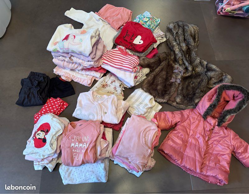 Lot de vêtements bébé 1 mois (image 1)