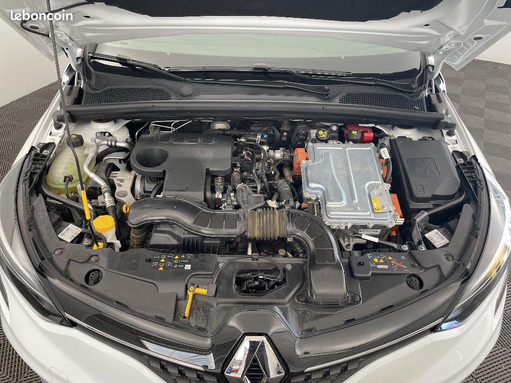Renault Clio V E-Tech hybride 145 RS Line (image 21)