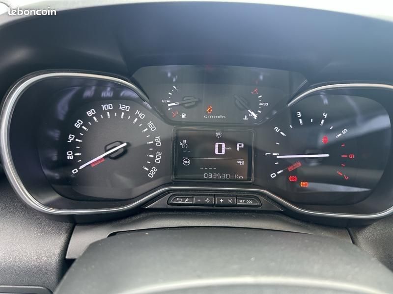 Citroen C3 Aircross PureTech 130ch S&S Shine EAT6 (image 23)