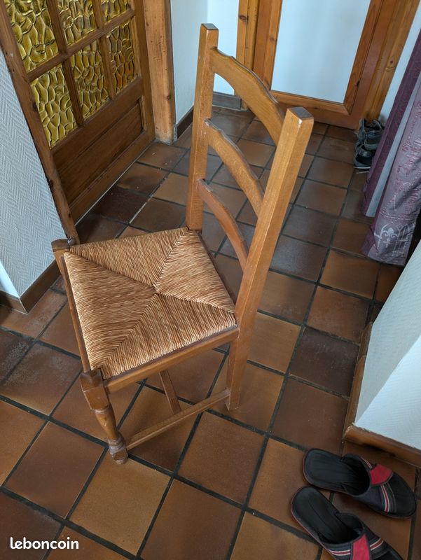 Table de cuisine avec 4 chaises (image 3)