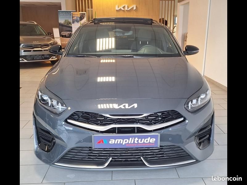 Kia ProCeed 1.5 T-GDi 140ch GT-line Premium DCT7 (image 2)