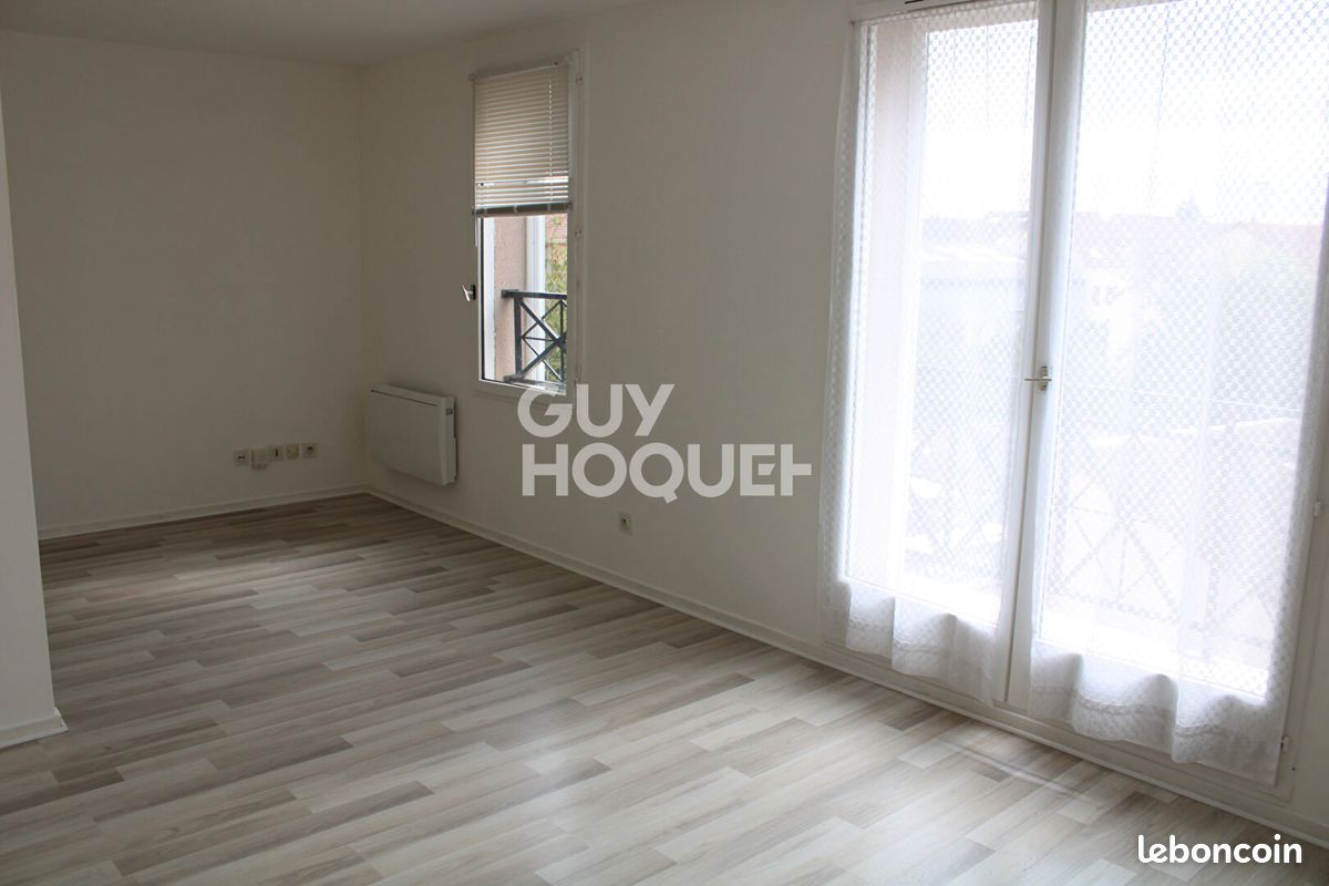 Appartement 1 pièce 28 m² · à Le Perray-en-Yvelines · 28,4 m² · 590 €/mois