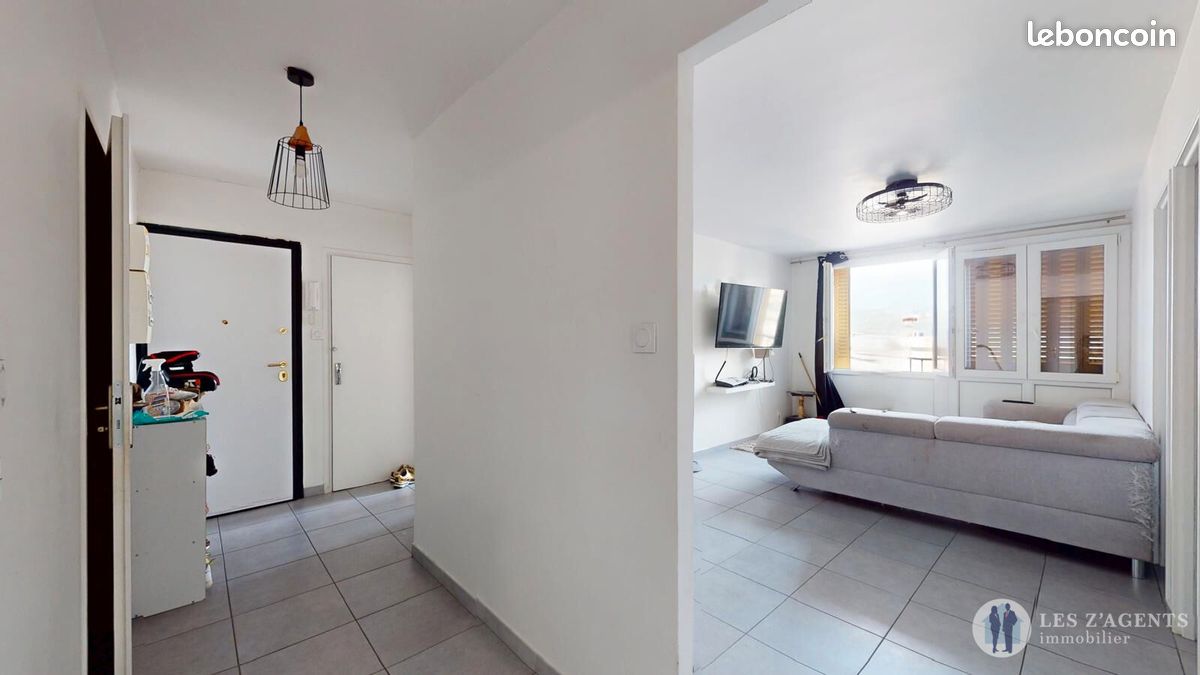 Appartement 4 pièces 67 m² · à Grenoble · 67 m² · 80 000 €