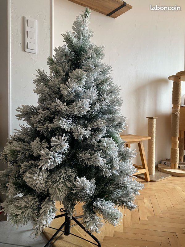 Sapin artificiel (image 1)