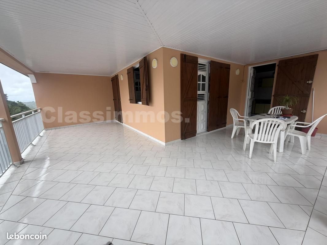 Appartement 4 pièces 112 m² · à Gros-Morne · 112 m² · 1 200 €/mois