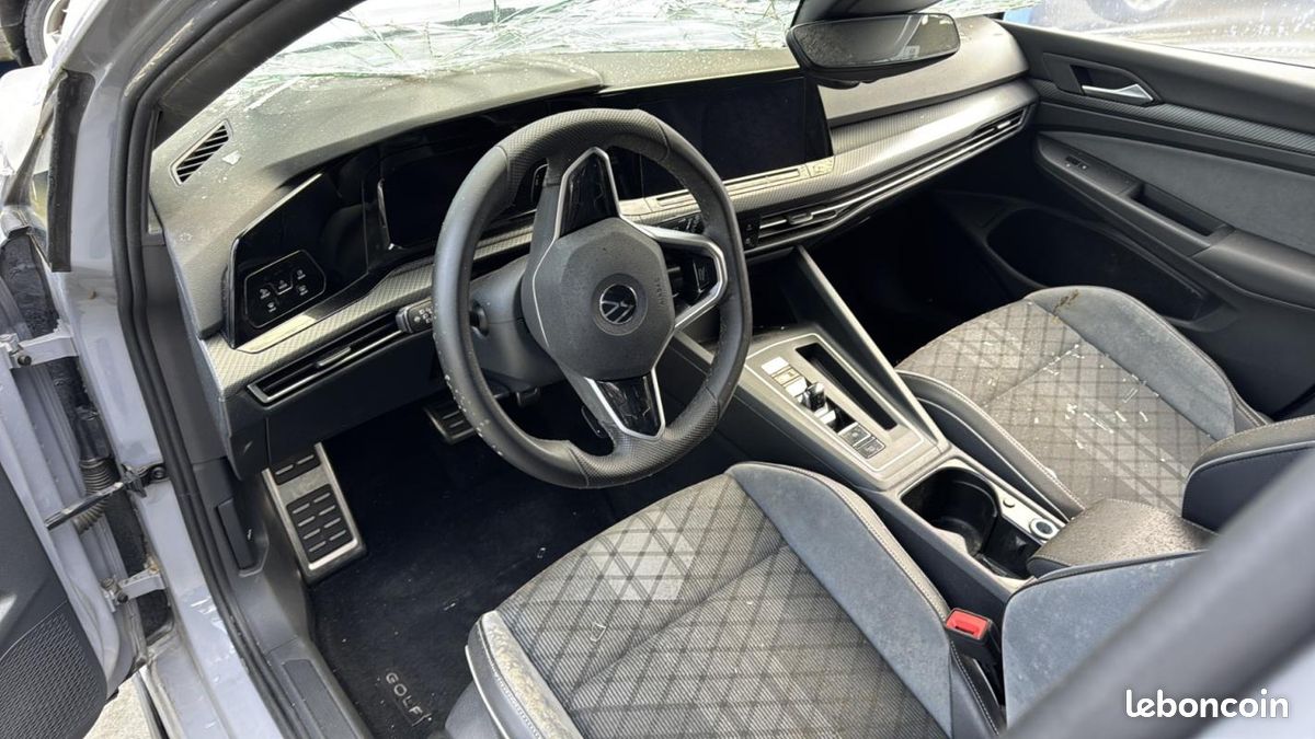 Volkswagen Golf 8 PHASE 1 2.0 TDI - 16V TURBO (image 5)