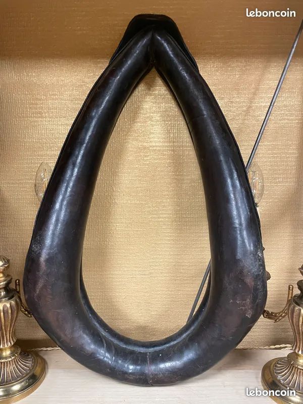 Bride De Harnais En Cuir Noir Antique - Terrets Laiton - Équitation Traditionnelle UK