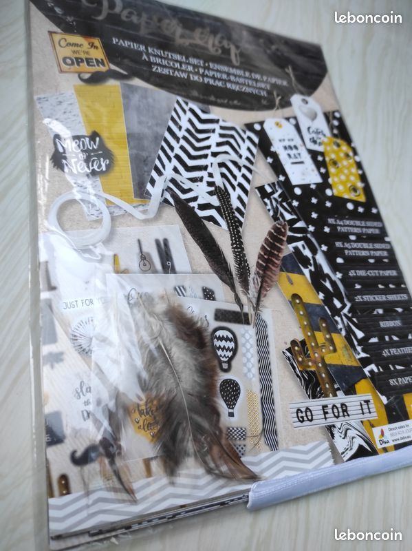 Set de scrapbooking motifs savane format A4, feuilles + ruban + plumes, NEUF emballé (image 2)