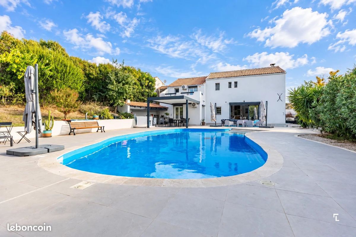 Maison 7 pièces 180 m² · à Allauch · 180 m² · 945 000 €