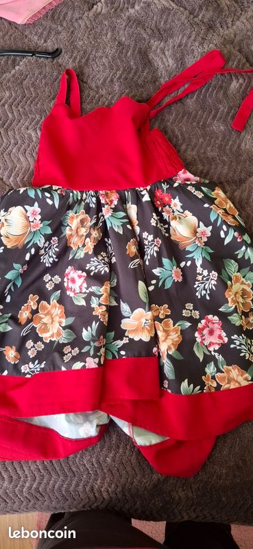 Beaucoup de robes (image 5)