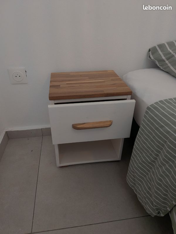 Ensemble de tables de chevets (image 2)