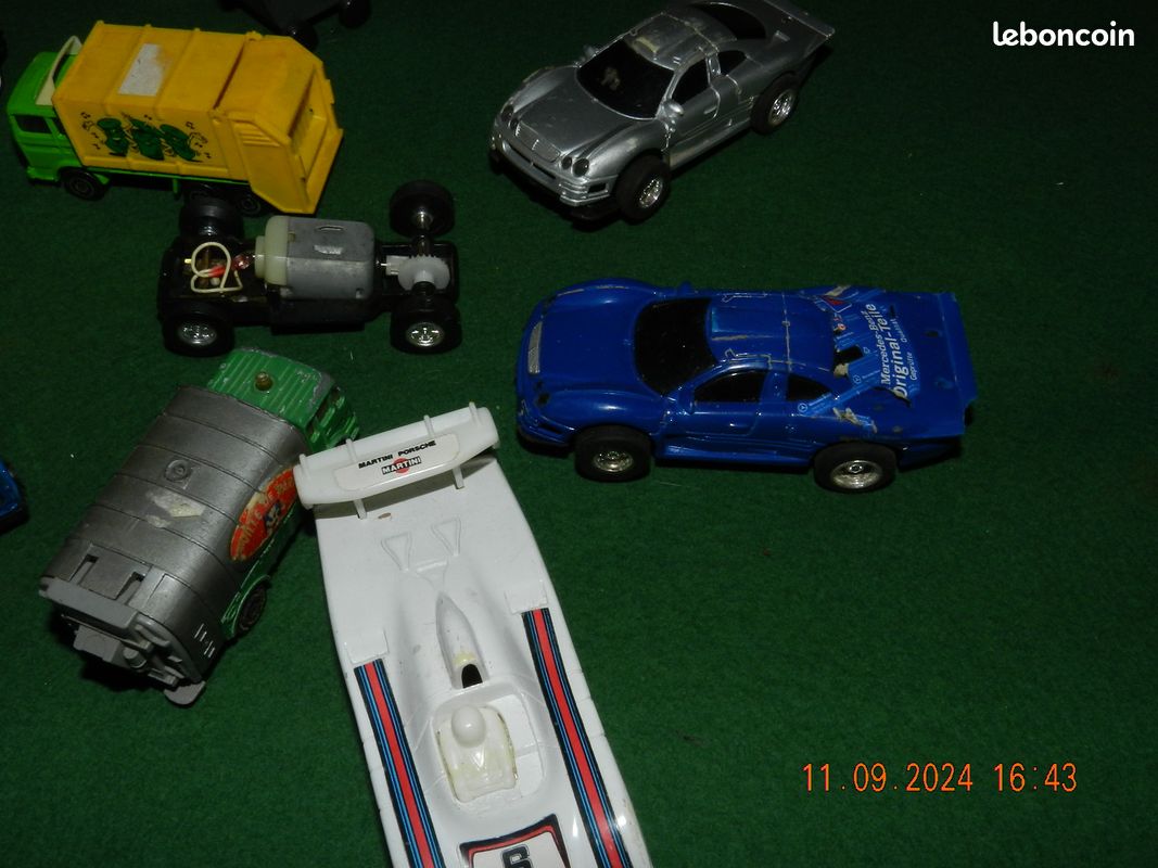 Lot de voitures de circuit et de camions (image 5)