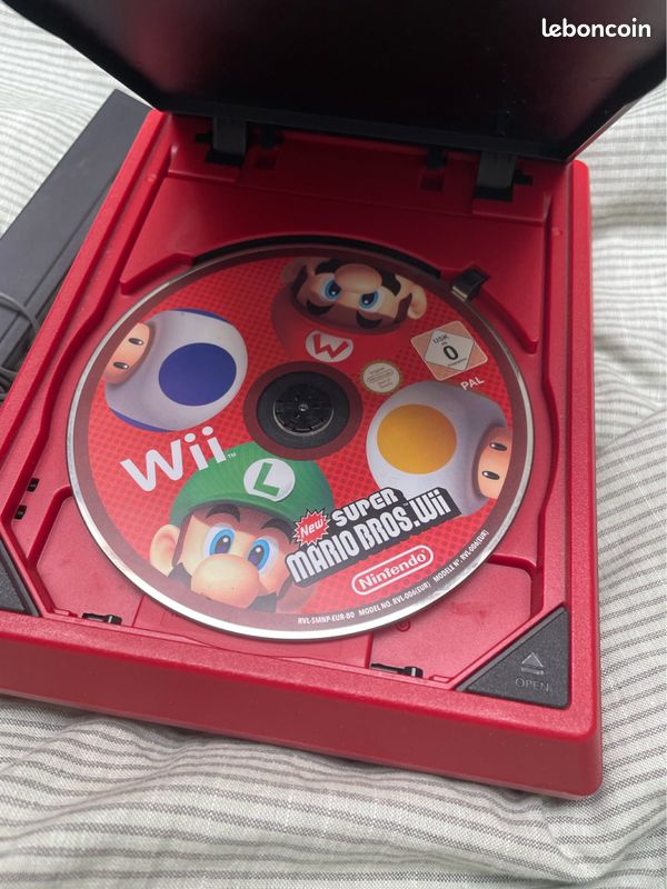 Wii Mini Rouge (image 2)