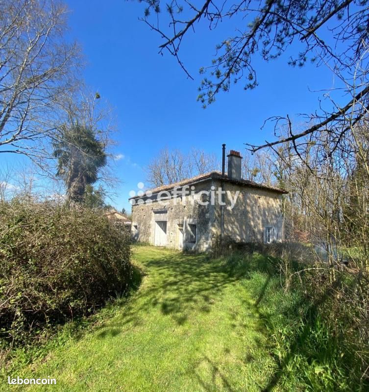 Maison 2 pièces 90 m² · à Blanzay · 90 m² · 39 500 €