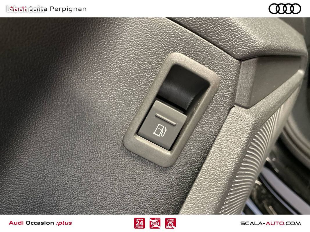 AUDI A3 Sportback 40 TFSIe 204 S tronic 6 S Line (image 24)