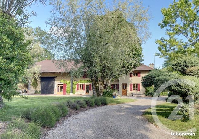 Ferme 11 pièces 293 m²