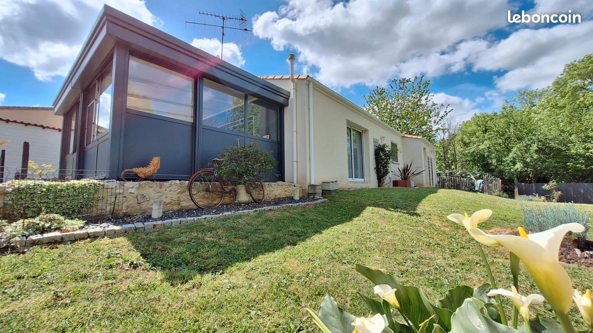 Maison 6 pièces 111 m² · à Aigondigné · 111 m² · 226 000 €