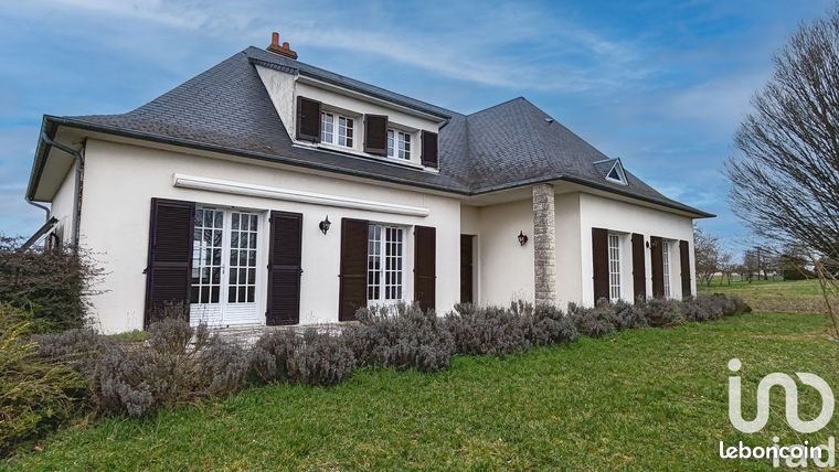 Maison 7 pièces 222 m²