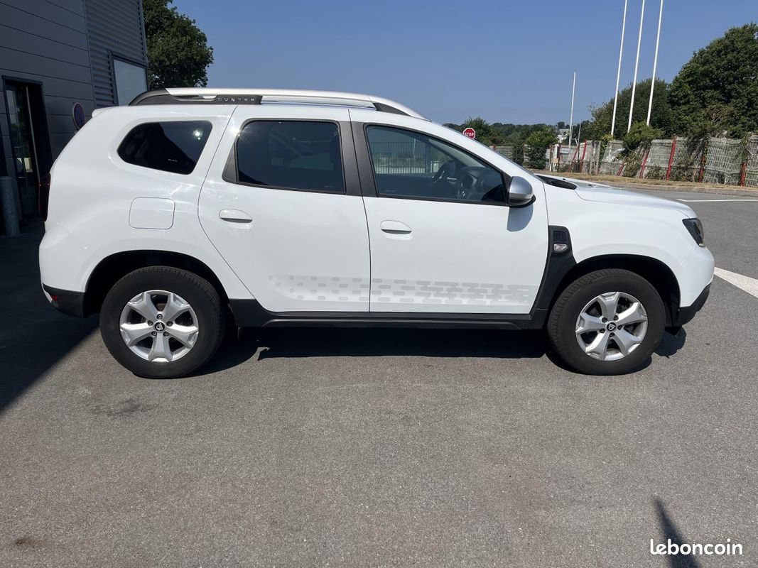 Dacia duster 1.5 bluedci 115 evasion 4x2 / suivi renault / 1ere main (image 13)
