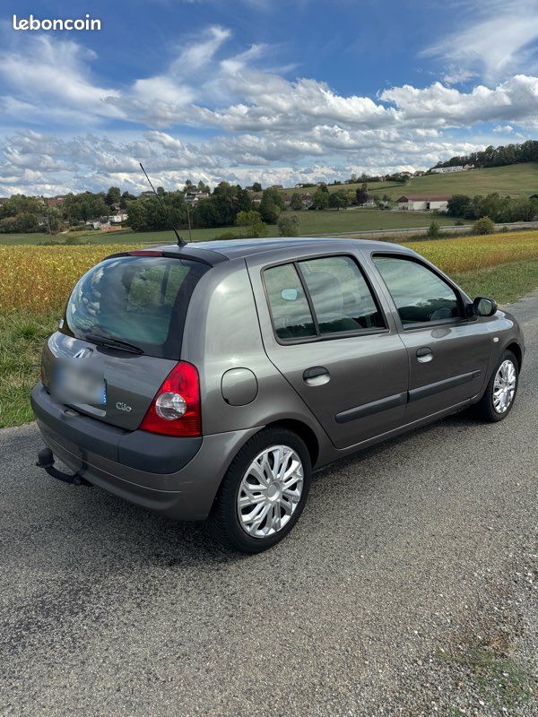Renault Clio 2 1.6 16v 110 cv (image 1)