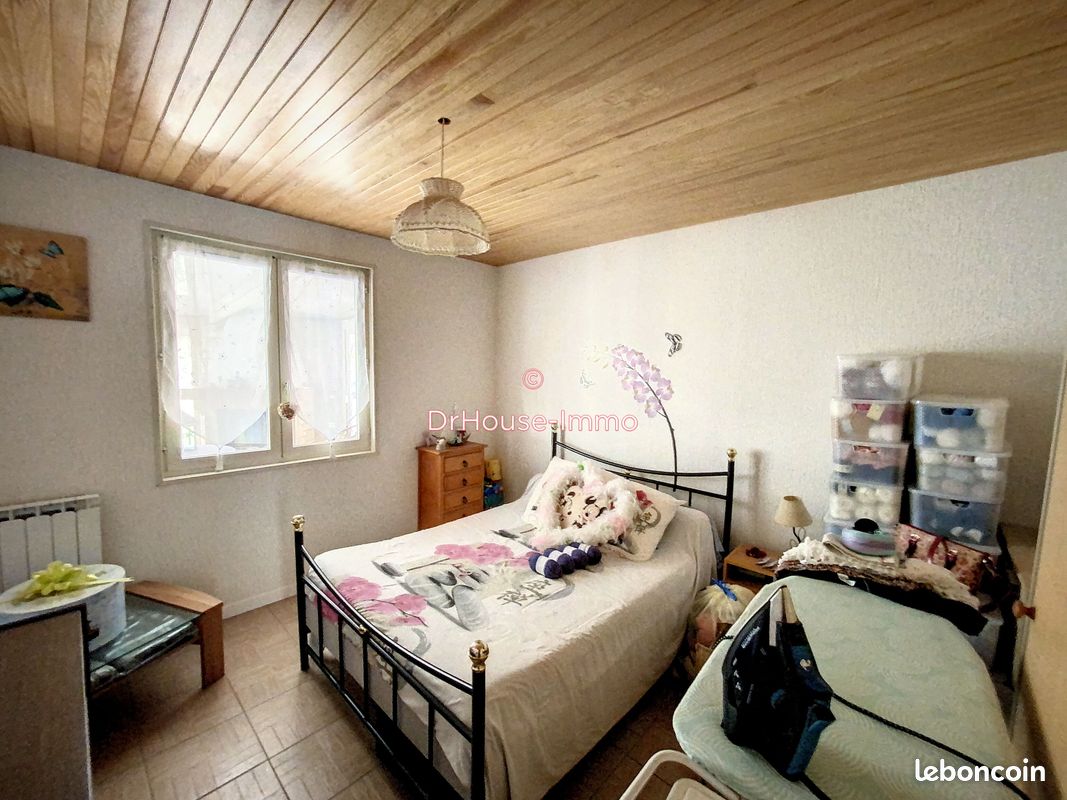Pavillon 5 pièces 141 m² - Sers 16410 (image principale 7)