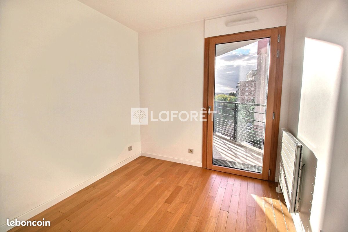 Appartement a louer rueil-malmaison - 4 pièce(s) - 105 m2 - Surfyn