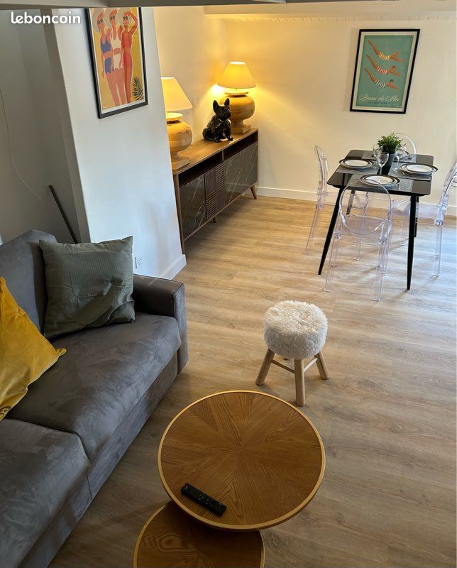 Coquet appartement dans la vieille ville d’Hyeres avec parking (image 7)