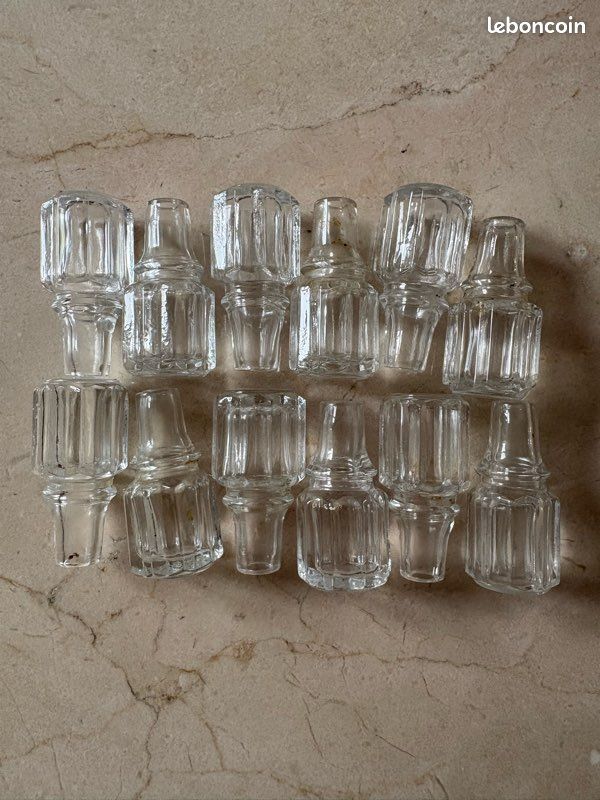 12 bouchons anciens en verre (image 2)