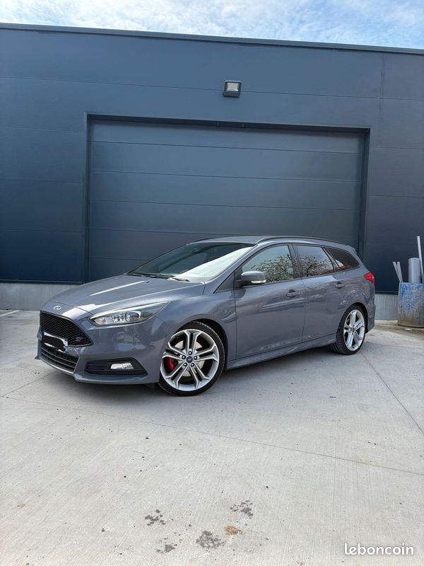 Ford focus 2.0 tdci 185cv st (image 1)