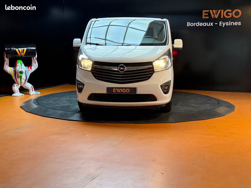 Opel vivaro vu fourgon 1.6 cdti bi-turbo 125 l1h1 ecoflex pack plus clim start-stop / gps / camera / mains-libre (image 14)