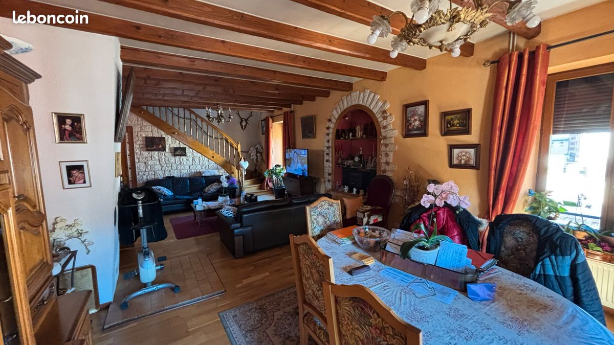 Maison 8 pièces 170 m² · à Montbéliard · 170 m² · 233 000 €