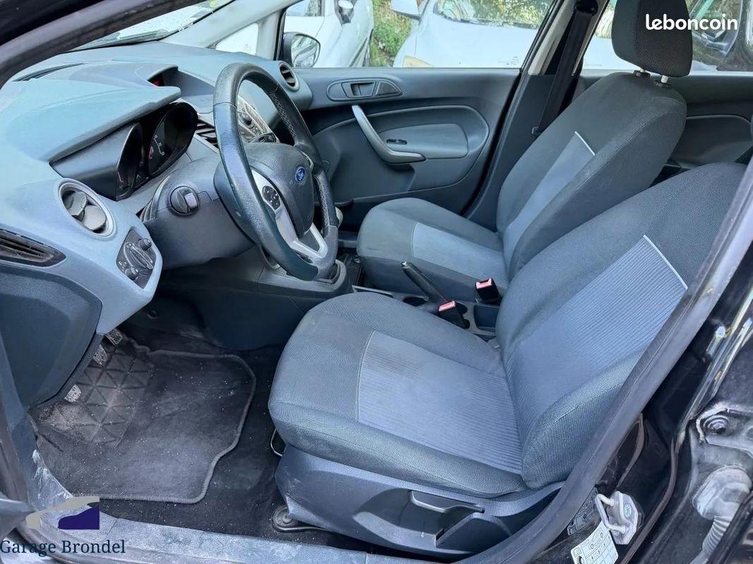 Ford Fiesta 1.4 TDCi 71cv Trend 2ème main (image 10)