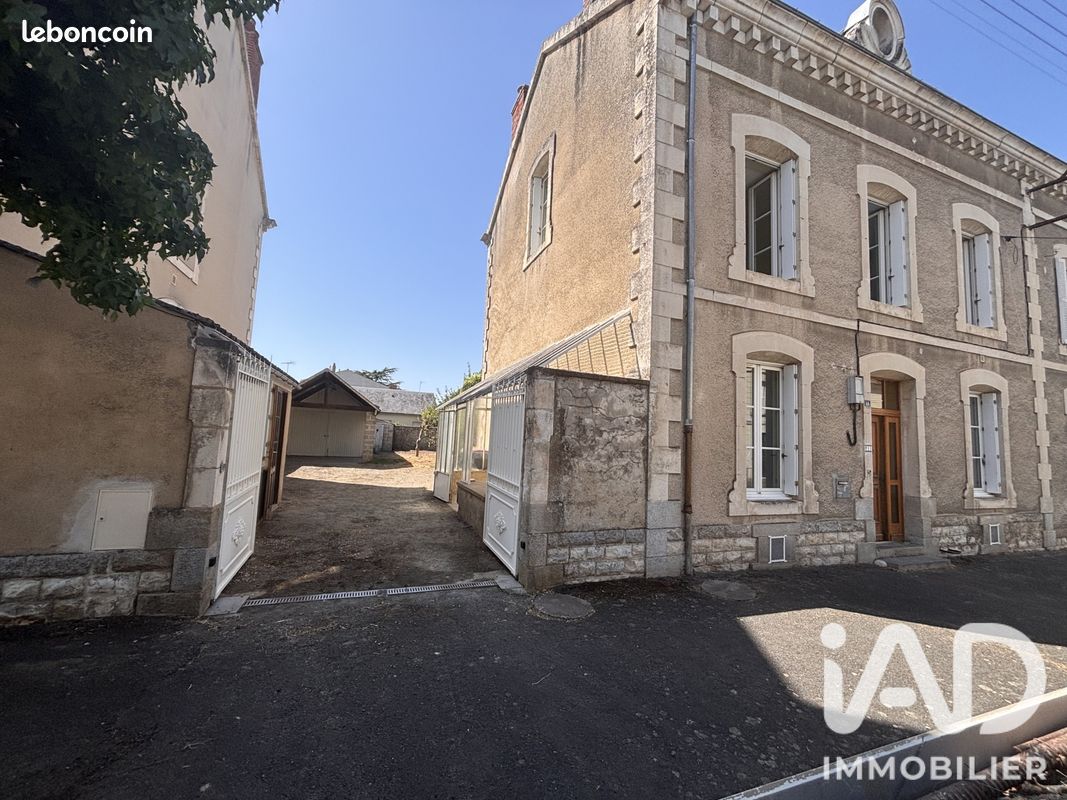 Maison 9 pièces 171 m² · à Loudun · 171 m² · 189 000 €