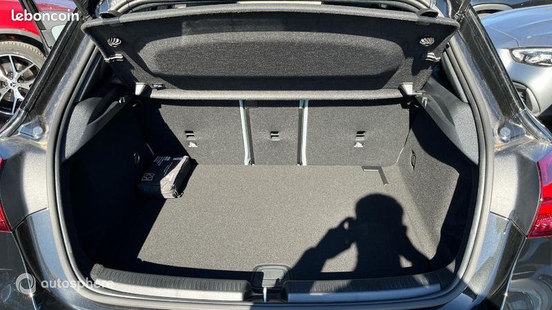 Mercedes Classe A 200 163ch AMG Line 7G-DCT (image 14)