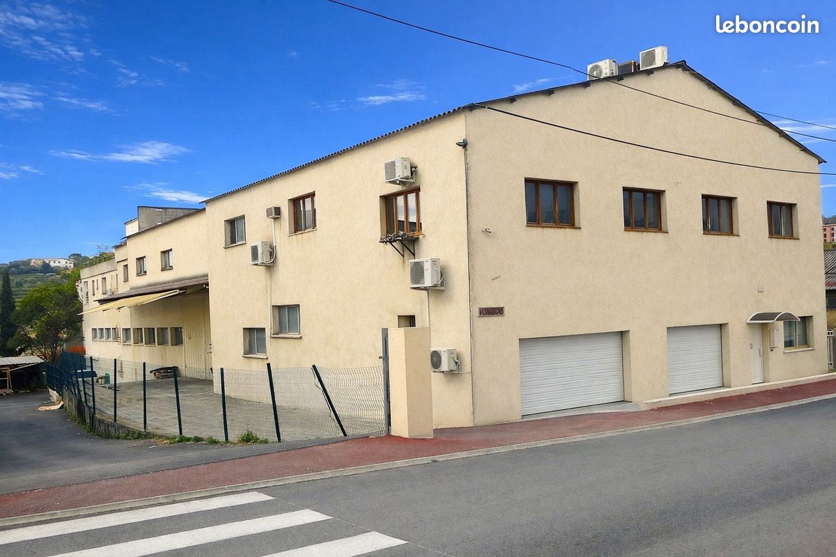 Local commercial 1800 m² · à Grasse · 1 800 m² · 1 899 000 €